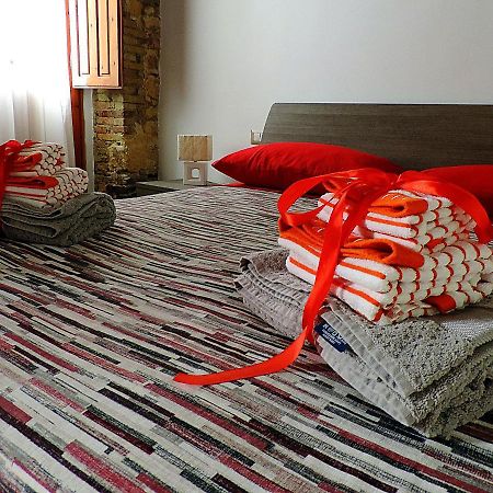 Sa Fabbrica De Sant'Anna Bed & Breakfast Cagliari Luaran gambar